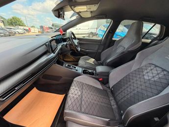 Volkswagen Golf 2.0 TDI R-Line DSG Euro 6 (s/s) 5dr
