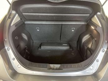Nissan Leaf 39kWh Tekna Hatchback 5dr Electric Auto (150 ps)