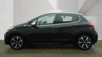 Peugeot 208 1.2 PureTech Allure Premium Euro 6 5dr