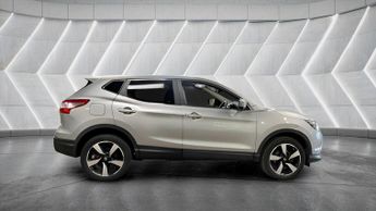 Nissan Qashqai 1.2 DIG-T N-Connecta XTRON 2WD Euro 6 (s/s) 5dr