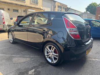 Hyundai i30 1.6 CRDi Premium Auto Euro 4 5dr