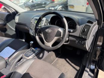 Hyundai i30 1.6 CRDi Premium Auto Euro 4 5dr