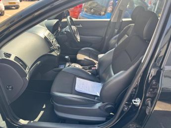 Hyundai i30 1.6 CRDi Premium Auto Euro 4 5dr