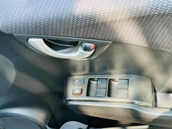 Honda Jazz 1.4 i-VTEC EX Hatchback 5dr Petrol CVT Euro 5 (99 ps)