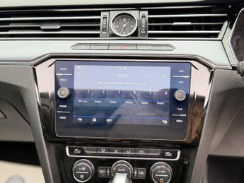 Volkswagen Passat R LINE TDI BLUEMOTION TECHNOLOGY DSG