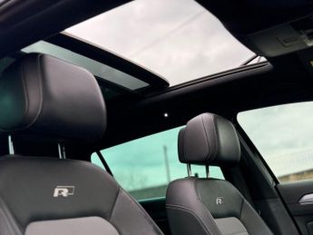 Volkswagen Passat R LINE TDI BLUEMOTION TECHNOLOGY DSG