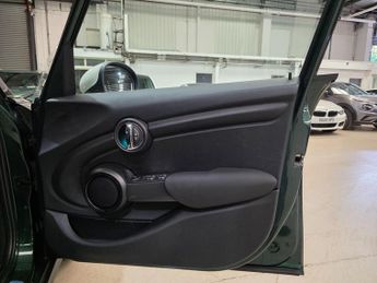 MINI Hatch 1.5 Cooper Classic Steptronic Euro 6 (s/s) 5dr