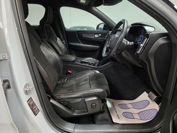 Volvo XC40 1.5 T3 R-Design Auto Euro 6 (s/s) 5dr