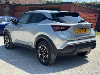 Nissan Juke 1.0 DIG-T N-Connecta DCT Auto Euro 6 (s/s) 5dr