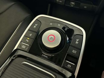 Kia Niro 64kWh 4+ SUV 5dr Electric Auto (201 bhp)
