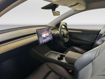 Tesla Model Y SUV 5dr Electric Auto RWD (346 ps)