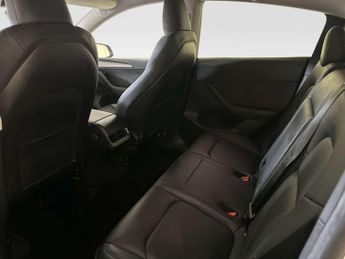 Tesla Model Y SUV 5dr Electric Auto RWD (346 ps)