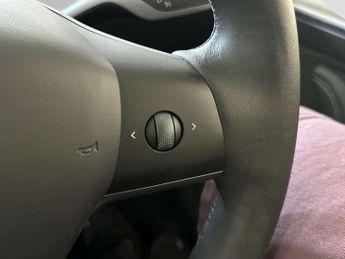 Tesla Model Y SUV 5dr Electric Auto RWD (346 ps)
