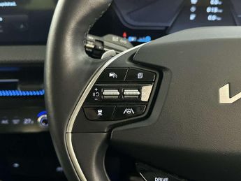 Kia EV6 77.4kWh Air Hatchback 5dr Electric Auto (225 bhp)