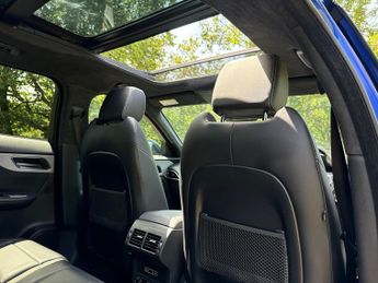 Jaguar F-PACE 2.0 P300 R-Sport Auto AWD Euro 6 (s/s) 5dr