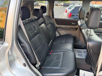 Nissan X-Trail 2.5i SVE SUV 5dr Petrol Automatic (231 g/km, 165 bhp)