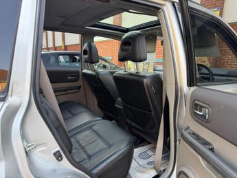 Nissan X-Trail 2.5i SVE SUV 5dr Petrol Automatic (231 g/km, 165 bhp)