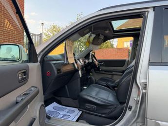 Nissan X-Trail 2.5i SVE SUV 5dr Petrol Automatic (231 g/km, 165 bhp)
