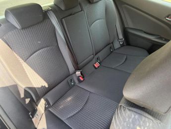 Toyota Prius 1.8 VVT-h Business Edition CVT Euro 6 (s/s) 5dr