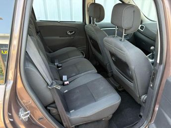 Renault Scenic 1.5 dCi Dynamique TomTom Euro 4 5dr