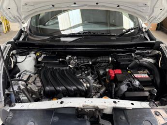 Nissan Juke 1.6 Acenta Premium XTRON Euro 6 5dr