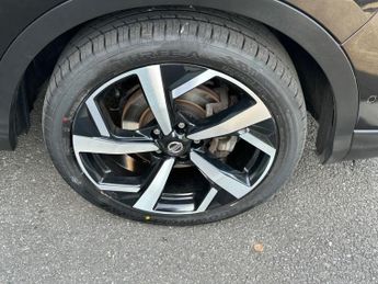 Nissan Qashqai 1.3 DIG-T Tekna+ DCT Auto Euro 6 (s/s) 5dr