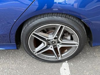 Mercedes-Benz C Class 2.0 C300d AMG Line (Premium) G-Tronic+ Euro 6 (s/s) 4dr