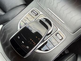 Mercedes-Benz C Class 2.0 C300d AMG Line (Premium) G-Tronic+ Euro 6 (s/s) 4dr