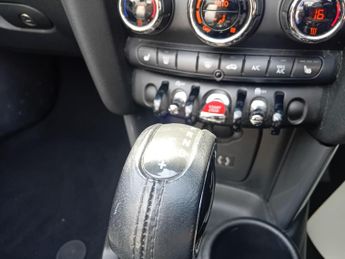 MINI Convertible 1.5 Cooper Auto Euro 6 (s/s) 2dr