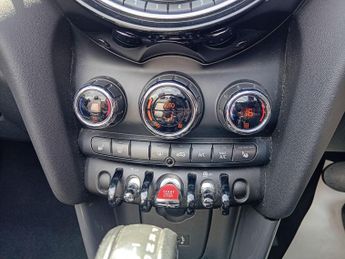 MINI Convertible 1.5 Cooper Auto Euro 6 (s/s) 2dr