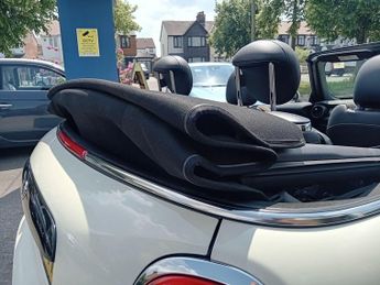 MINI Convertible 1.5 Cooper Auto Euro 6 (s/s) 2dr