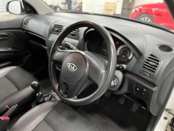 Kia Picanto 1.0 1 5dr