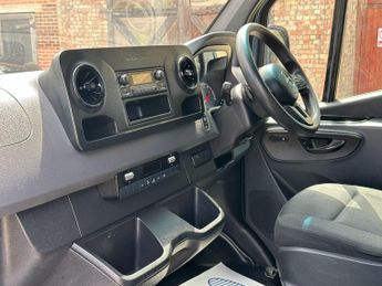 Mercedes-Benz eSprinter 55kWh Progressive Auto FWD L2 H2 5dr 20kW Charger