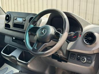 Mercedes-Benz eSprinter 55kWh Progressive Auto FWD L2 H2 5dr 20kW Charger