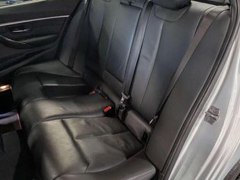 BMW 3 SERIES 2.0 320d M Sport Auto 4dr