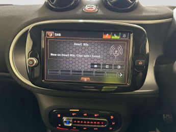 Smart forfour 17.6kWh Premium Hatchback 5dr Electric Auto (22kW Charger) (82 p