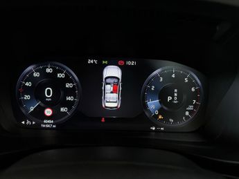 Volvo XC40 2.0 T4 Momentum Auto AWD Euro 6 (s/s) 5dr