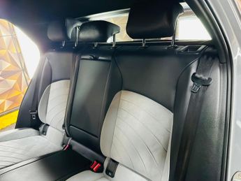 Volkswagen ID.3 Pro Performance 58kWh Family Auto 5dr