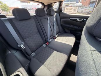 Nissan Qashqai 1.2 DIG-T Acenta XTRON 2WD Euro 6 (s/s) 5dr
