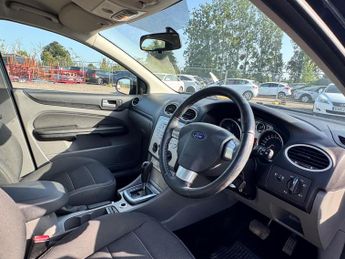Ford Focus 1.6 Zetec 5dr