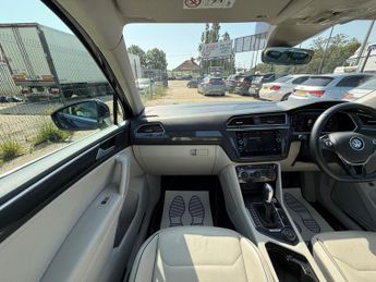 Volkswagen Tiguan 2.0 TDI SEL DSG 4Motion Euro 6 (s/s) 5dr