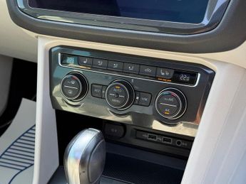 Volkswagen Tiguan 2.0 TDI SEL DSG 4Motion Euro 6 (s/s) 5dr