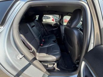 Volvo V40 1.5 T3 R-Design Pro Auto Euro 6 (s/s) 5dr