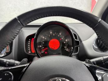 Toyota AYGO 1.0 VVT-i x-play x-shift Euro 6 5dr