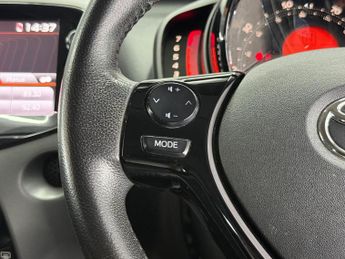 Toyota AYGO 1.0 VVT-i x-play x-shift Euro 6 5dr