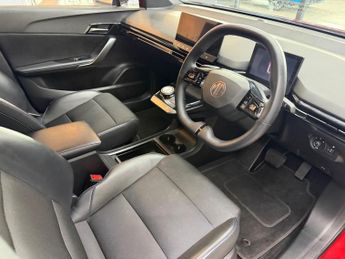 MG MG4 64kWh Trophy Long Range Auto 5dr