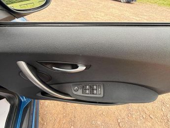 BMW 1 Series 2.0 120i SE Steptronic Euro 4 5dr
