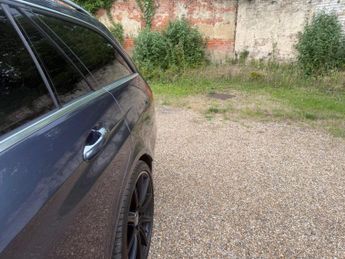 Mercedes-Benz E Class 5.5 E63 V8 BiTurbo AMG SpdS MCT Euro 6 (s/s) 5dr
