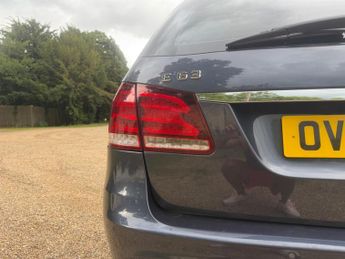 Mercedes-Benz E Class 5.5 E63 V8 BiTurbo AMG SpdS MCT Euro 6 (s/s) 5dr