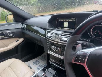 Mercedes-Benz E Class 5.5 E63 V8 BiTurbo AMG SpdS MCT Euro 6 (s/s) 5dr